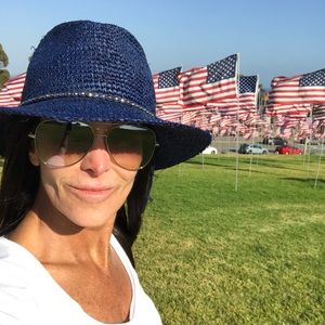 Meet your Posher, Lori